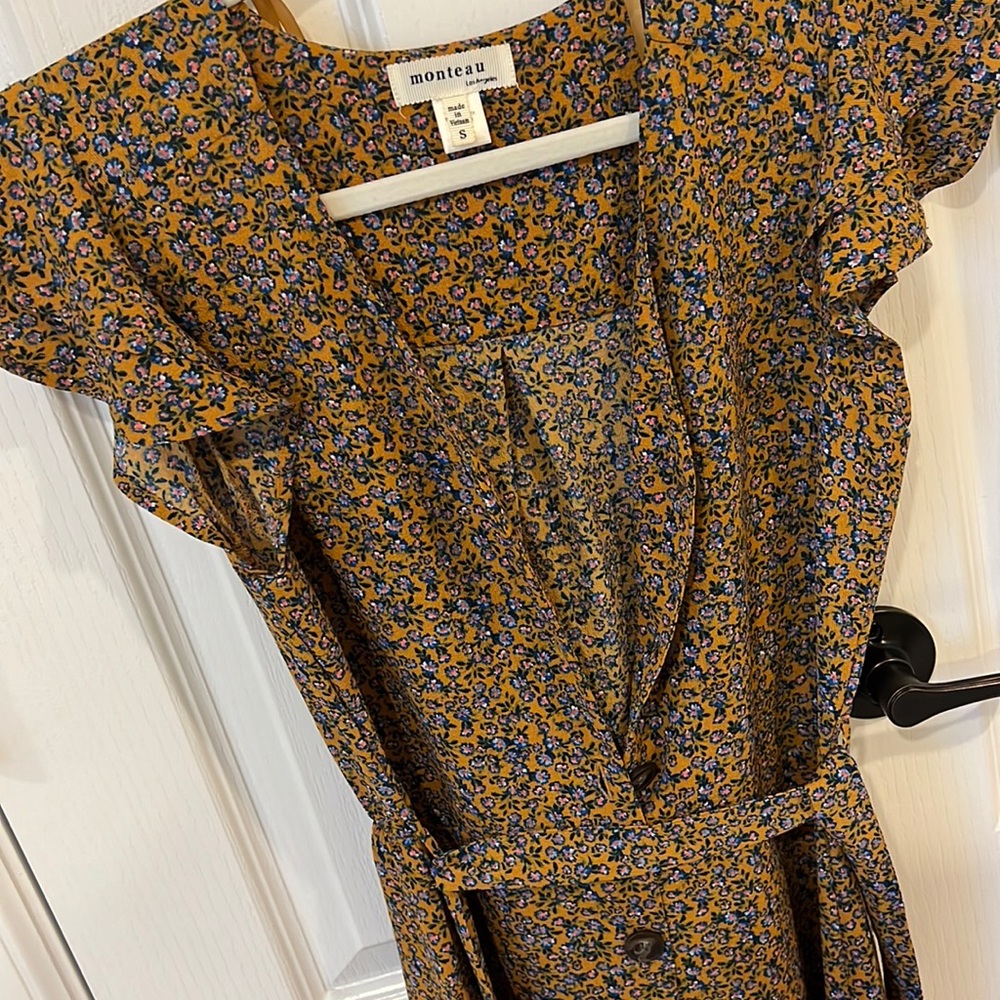Spring light dress. Great condition